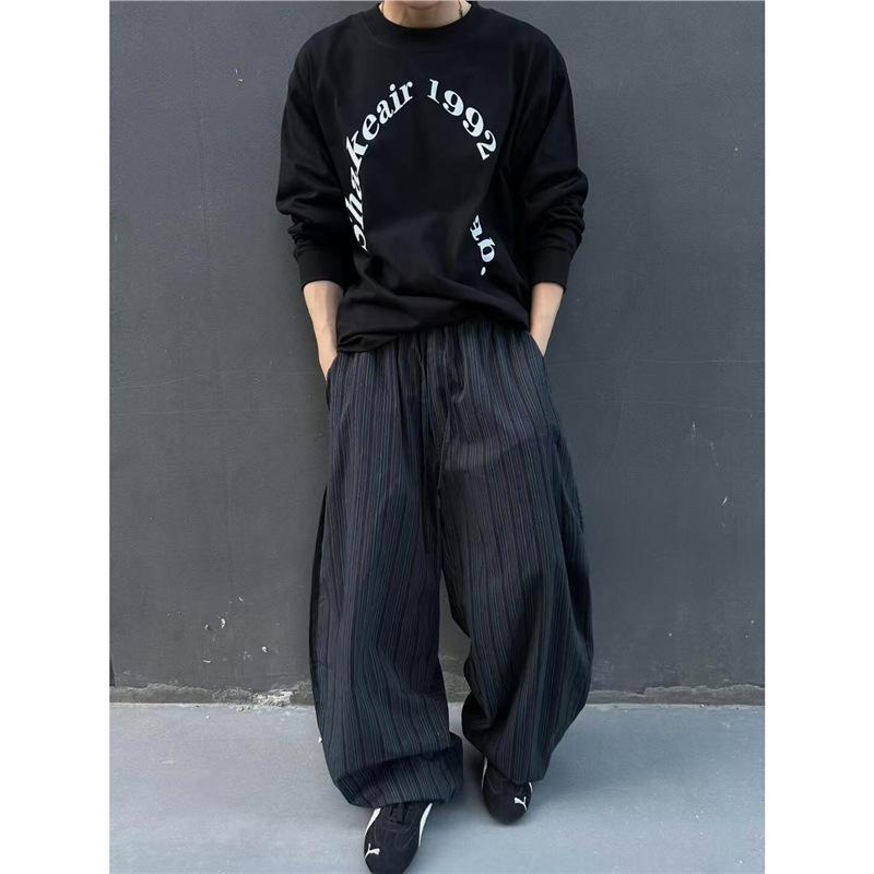 Amerikanische Retro-Schwarze und Blaue Vertikal gestreifte Säbel-Weitbeinige Hosen Herren und Damen Lässiges Lockeres Design Kann an den Füßen gebunden werden Bodenwischende Hosen