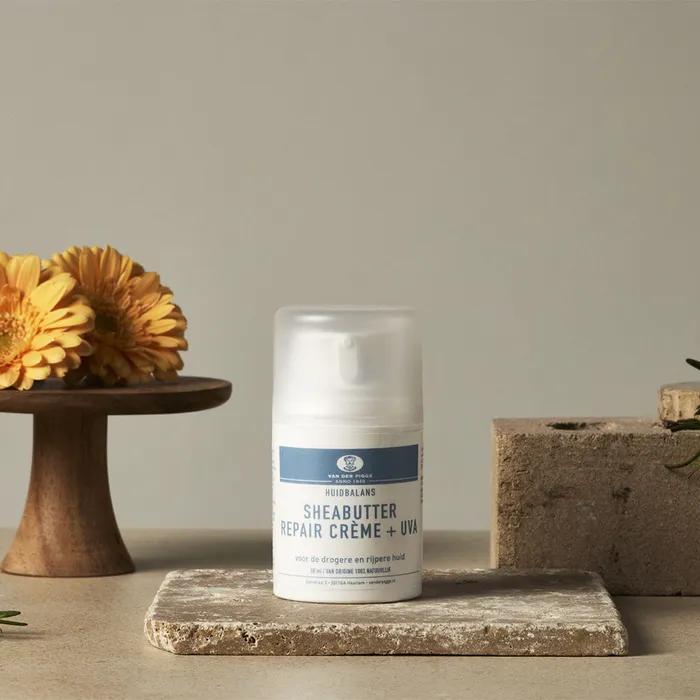 

Интенсивный восстанавливающий крем с маслом ши + UVA 50 мл