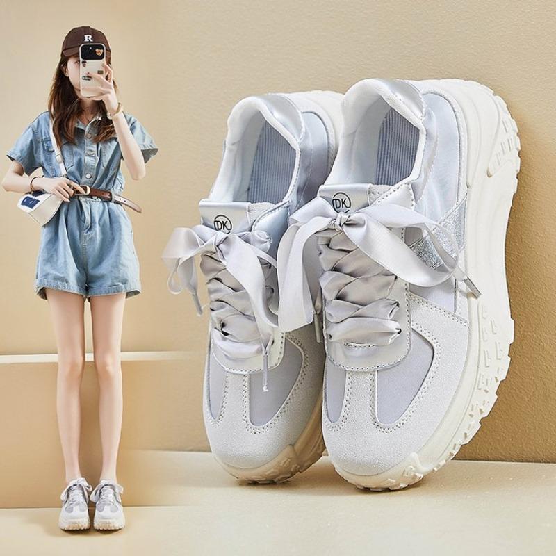 Обувь Женские кроссовки 2024 года трендовые повседневные кроссовки для женщин на плоской подошве со шнуровкой высокого качества модные дикие мокасины с плоским дном 35 серебряный 2419₽