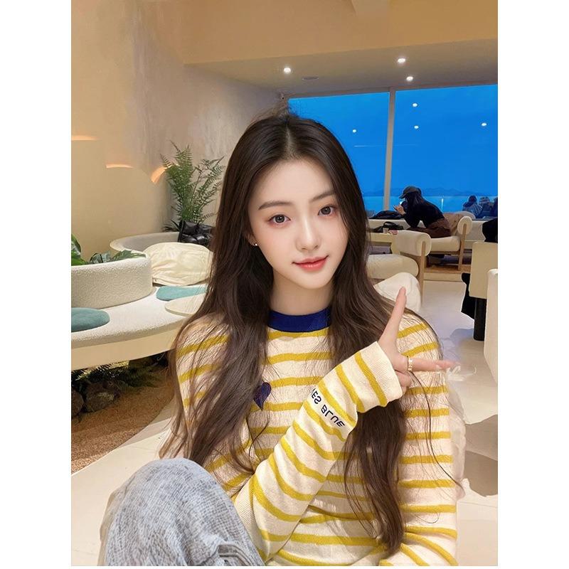 Spring contrast striped knitted base shirt women's love embroidery design top with sweater underneath