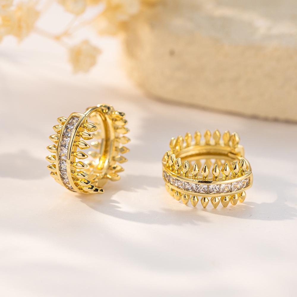 Inlaid Cubic Zirconia Double Row Rivet Ear Cuff: 18K Stylish Versatile Stud for Women 18K