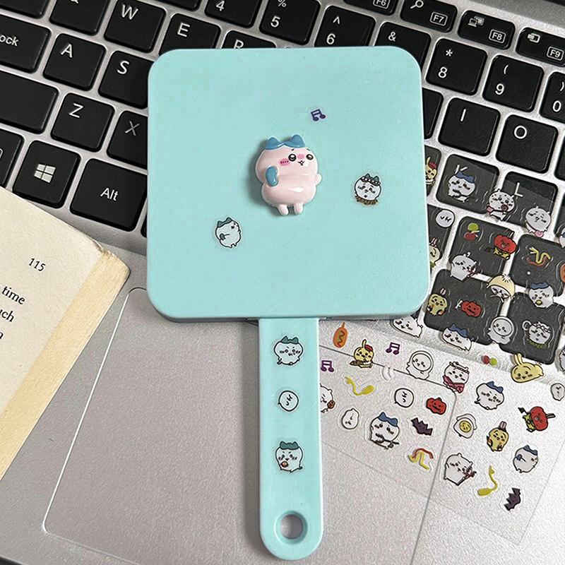 

Мультяшное зеркало для макияжа Чиикава с расческой, портативное квадратное зеркало для косметики с ручкой для девочки, подарок, косметическое зеркало для укладки, зеркало для туалетного столика синий