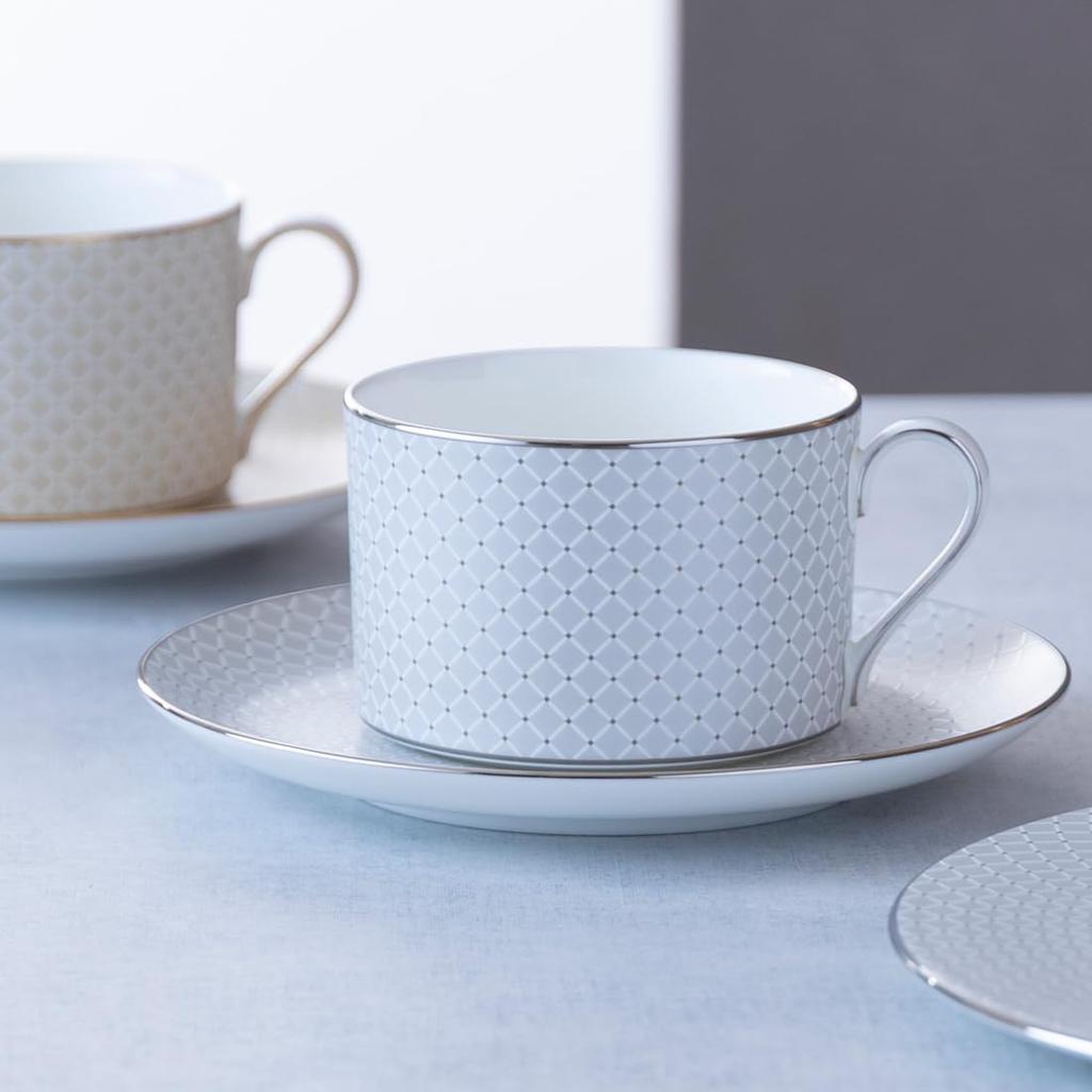NARUMI Nova Cup and Saucer Gold and Set of perfect for suitable for tea or ideal as a wedding Comes in a gift Set, 270cc, Platinum, 2. Elegant,