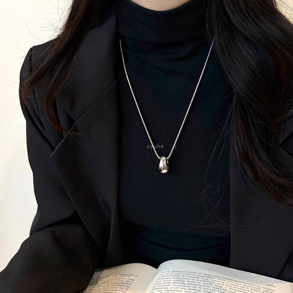 Minimalist Trendy Silver Color Bright Surface Teardrop-shaped Stainless Steel Pendant Necklace for Women Daily Commuting Jewelry