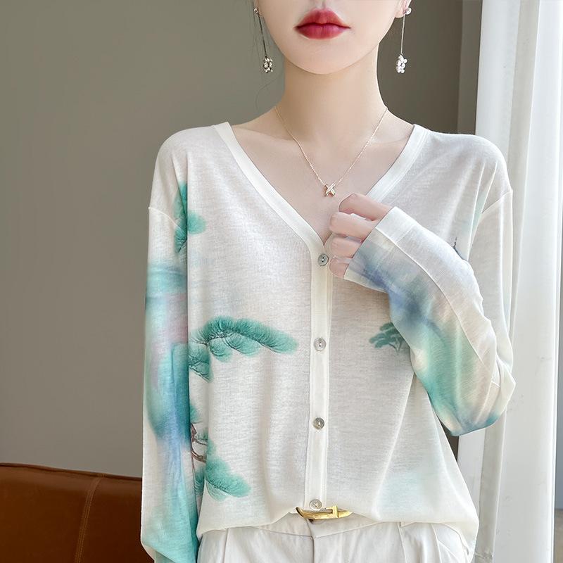 

V-neck Water-soluble Wool Knitted Cardigan for Women In Summer New Fashion and Versatile Ice Silk Knitted Base Shirt Top M