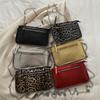 New Temperament Fashion Design Solid Color Retro Fresh Texture Shoulder Envelope Bag Chain Messenger Bag