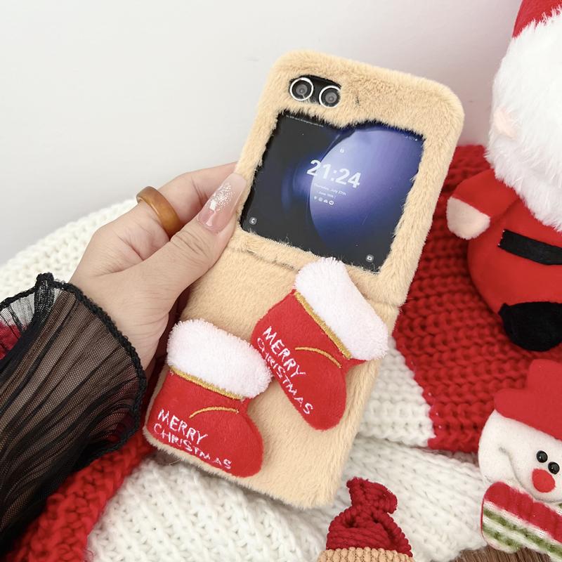Christmas Tree Socks Cute Plush Phone Case For Iphone 15 14 13 12 11 Pro Max X XR XS Max 7 8 Plus Se 2020 2022 Xmas Furry Silicone Cases