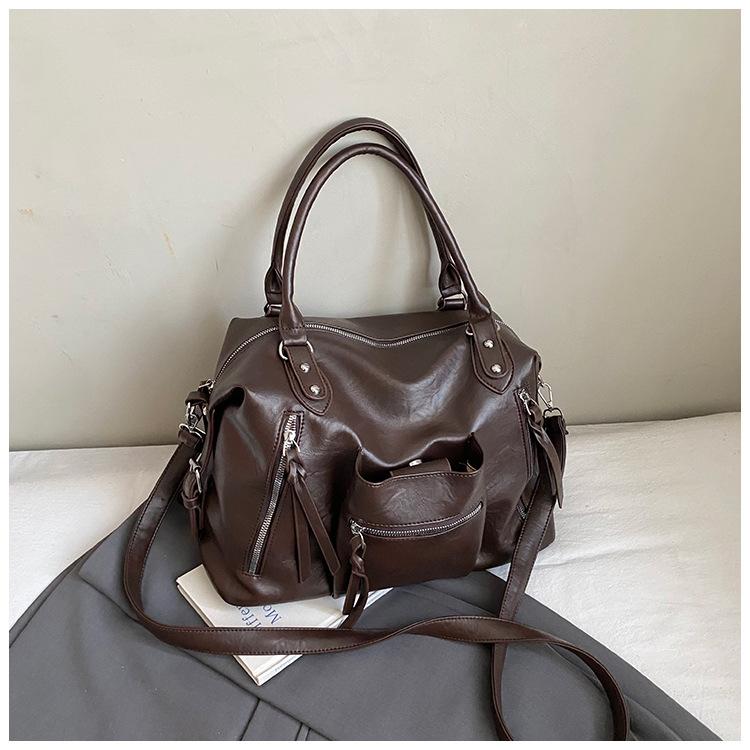

New retro shoulder Boston bag women s large-capacity fashion light luxury commuter shoulder messenger bag