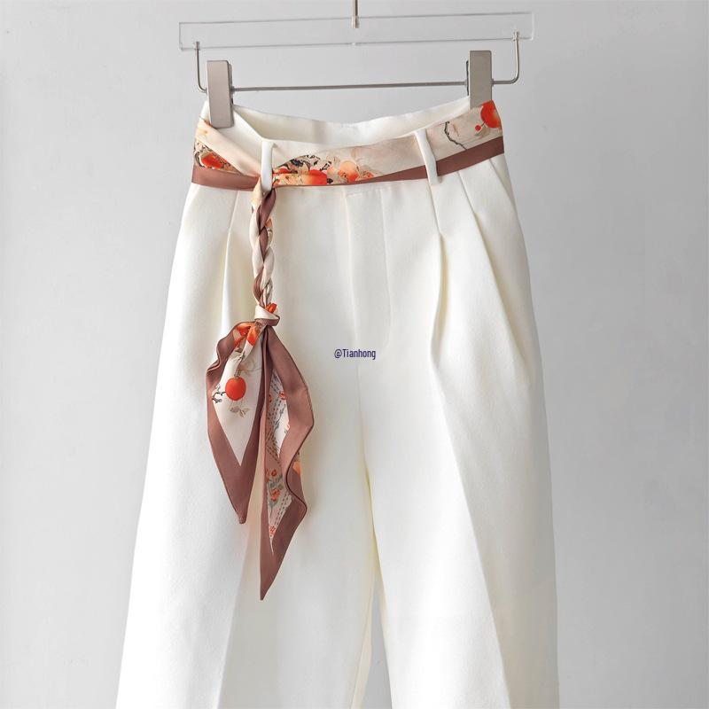 Damen Marineblauer Seidenschal Gürtel - Stilvolles Taillenbetonendes Schleifen-Accessoire für Jeansröcke, Kollektion 2025