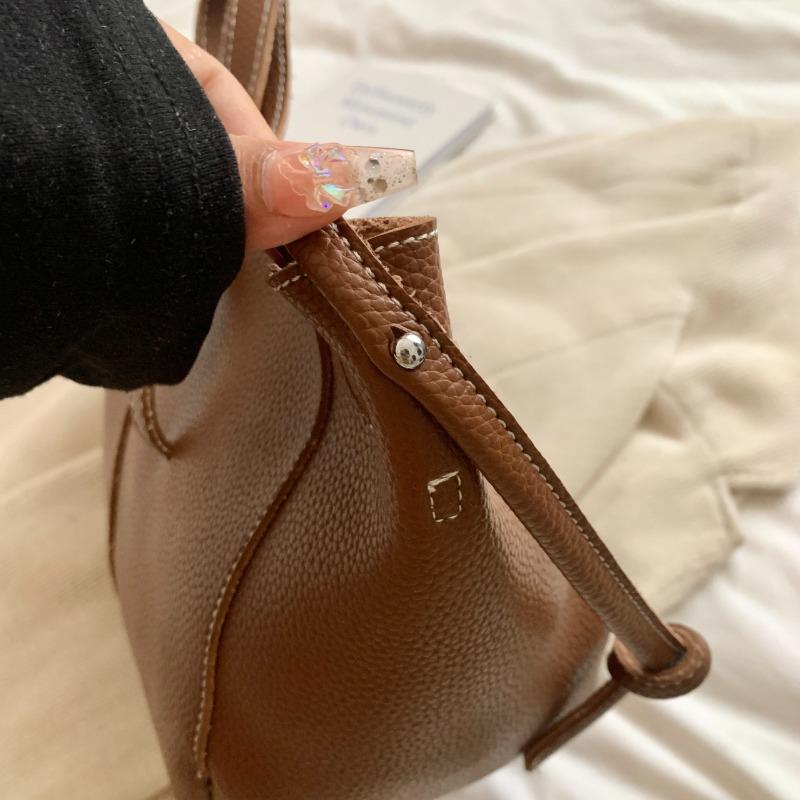 Vintage PU Leather Hobo Bag Women Adjustable Strap Crossbody Bag with Top Handle for Casual Daily Outings