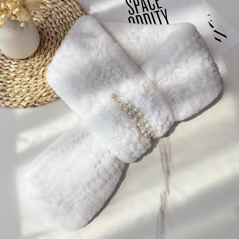 Customized Elegant Women Luxury Winter Breathable Leopard Print Square Hand Knitted Rex Rabbit Fur Scarf with Pearl белый