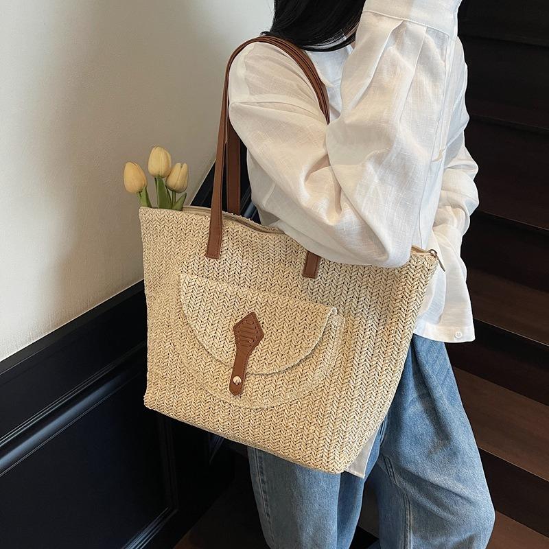 Woven bag women's new fashion and leisure large-capacity straw bag seaside vacation shoulder tote bag