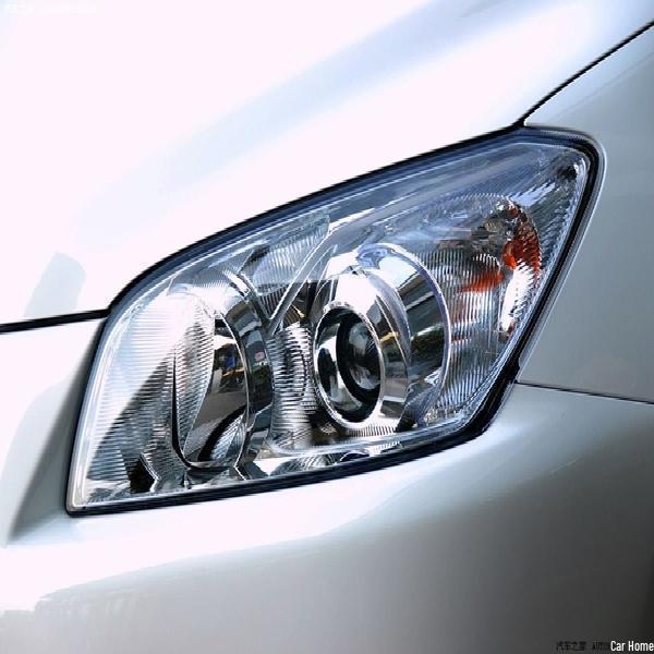 Compatible Toyota RAV4 Headlight Assembly (2009-2012) - Durable Design