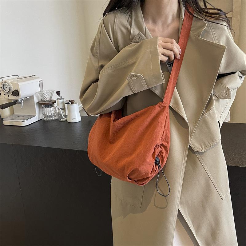 Solid Color Large-capacity Leisure Bag 2025 Summer New Foreign Style Shoulder Messenger Bag Going Out Travel Bag Fashion Backpack