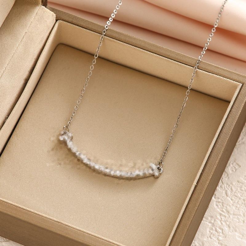 One Word Necklace Fashionable Clavicle Chain