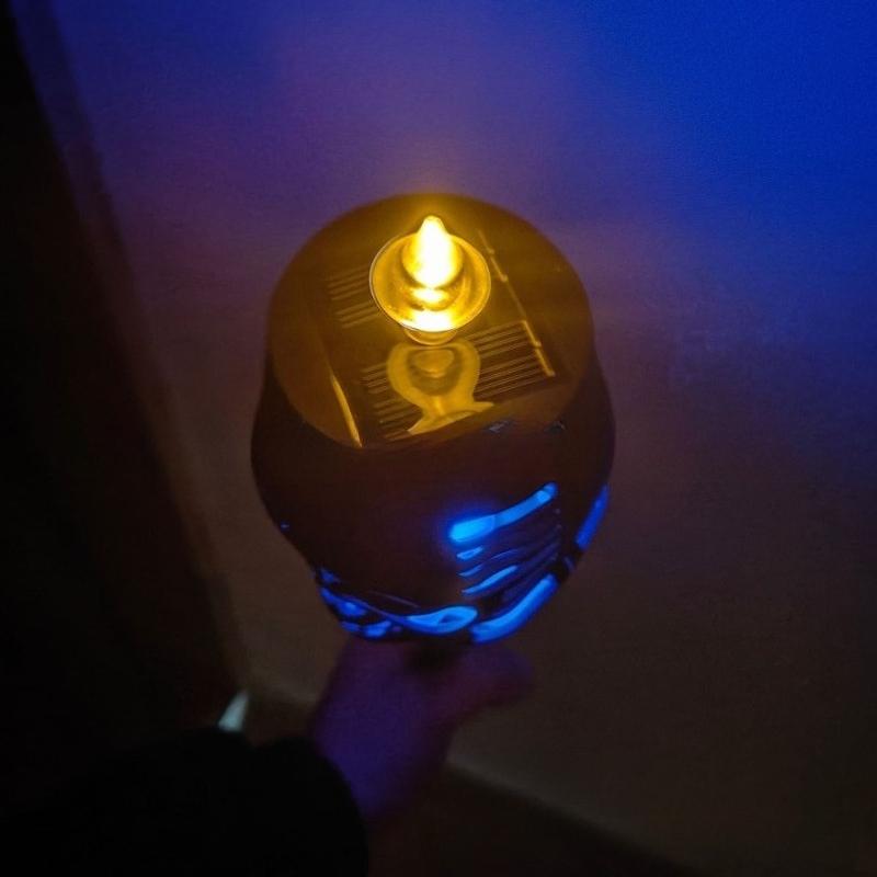 Solar Halloween Skull Lights Flickering Flame Torch Lights Waterproof LED Outdoor Decor for Patio Yard Path Landscape Lighting
