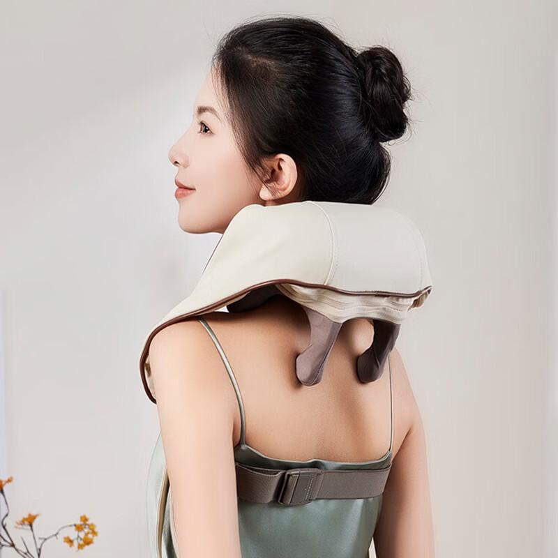 Chirimiri F4 Shoulder Massage Shawl
