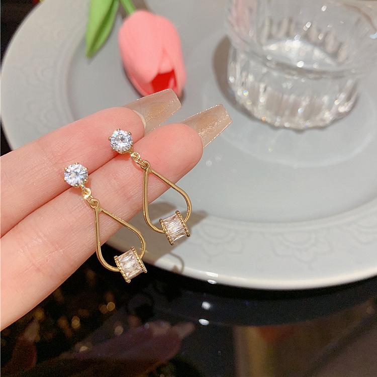 Silver needle small waist stud earrings female, temperament geometric water drop zircon earrings small fragrant wind earrings
