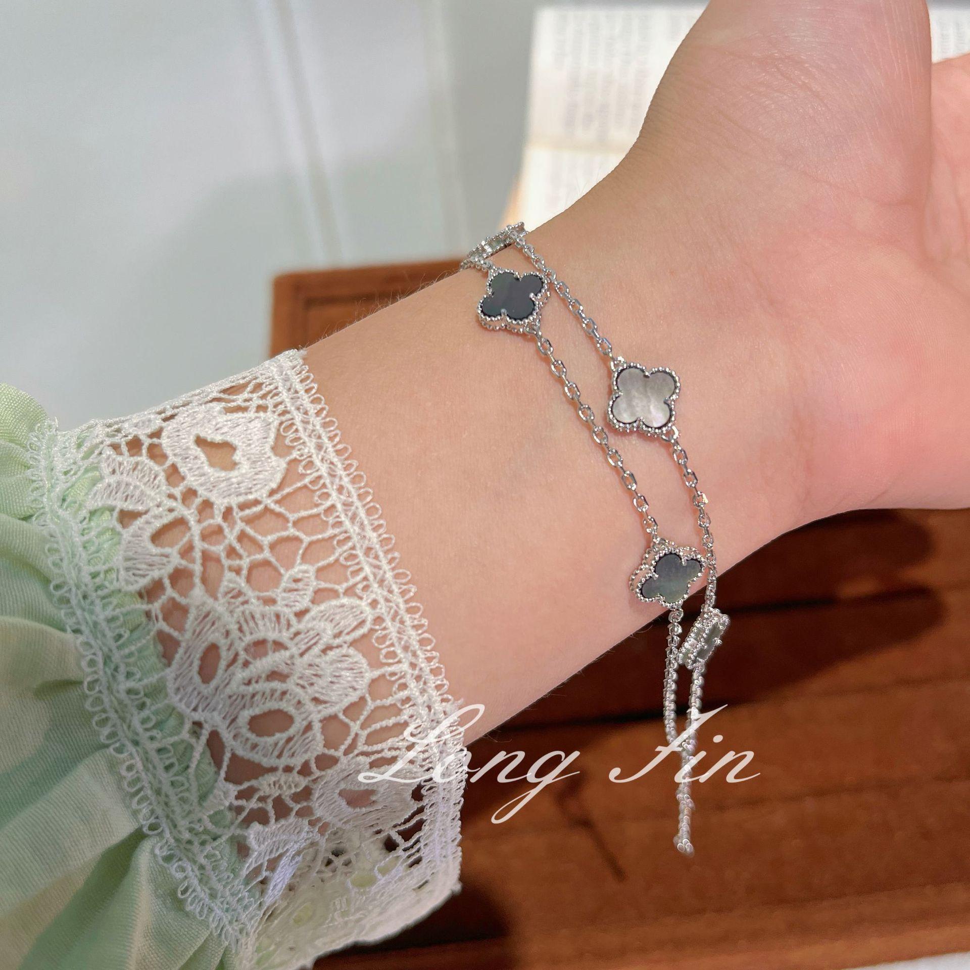Double Four-Leaf Clover Bracelet, Pink Fritillary Cup Chain, High-End Niche Four-Leaf Flower Jewelry.