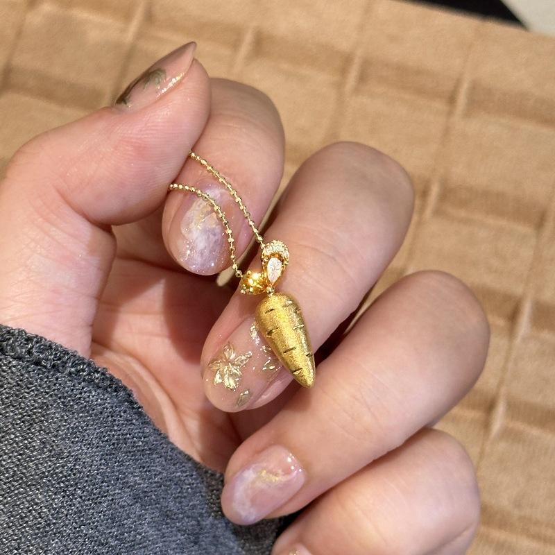 Light Luxury High-End Brushed Carrot Necklace Inlaid With Zircon Unique Design Pendant Versatile Niche Collarbone Chain