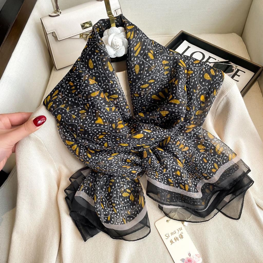 Summer Scarf Women Outdoor Sunscreen Shawl Soft Bandanna Foulard Female Floral Silk Shawl Lady High Quality Head Hijab Wrap