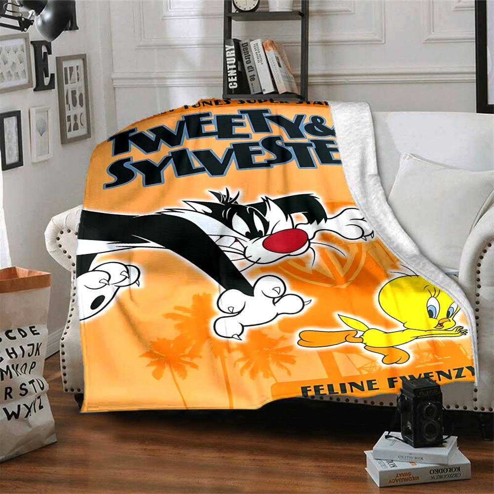 1pc Tweety Sylvester Looney Tunes Soft Skin-Friendly Flannel with Digital Printing, Various Sizes Available for Family, Friends, Birthday001