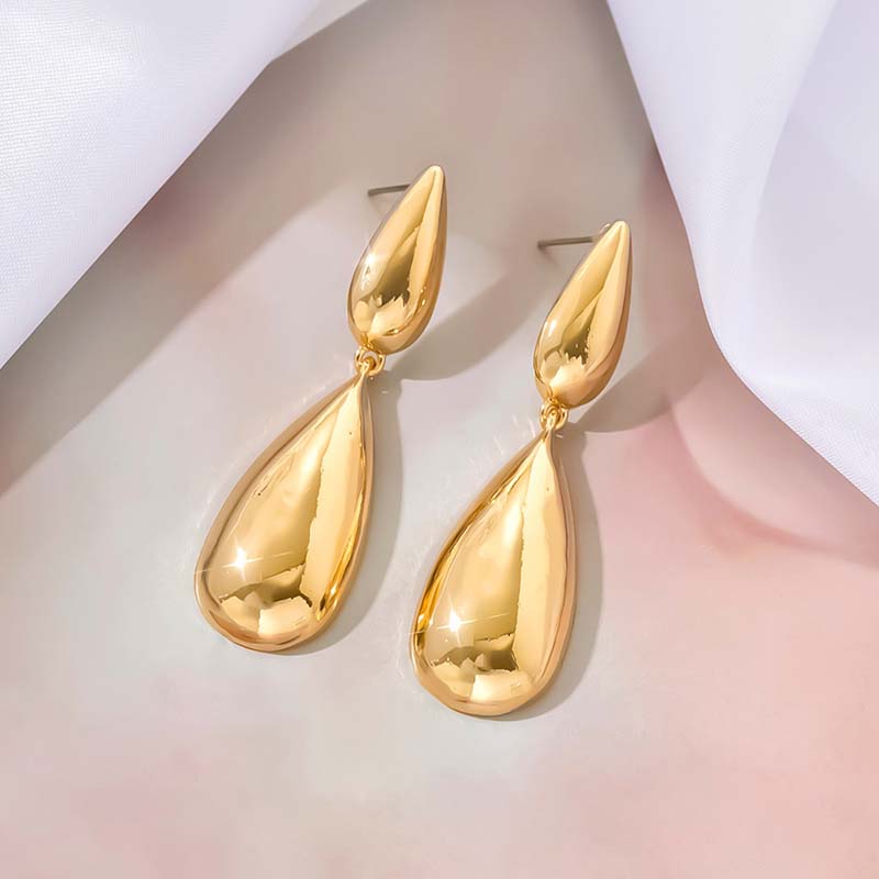 Vintage Gold Color Water Drop Shape Earrings for Women Exaggerated Metal Long Smooth Teardrop Dangle Earrings Zircon 2026