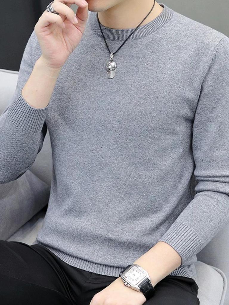 Men's Slim Fit Round Neck Sweater: Long Sleeve, Thin Pullover, Solid Color, Plus Velvet Knitwear for Autumn/Winter.