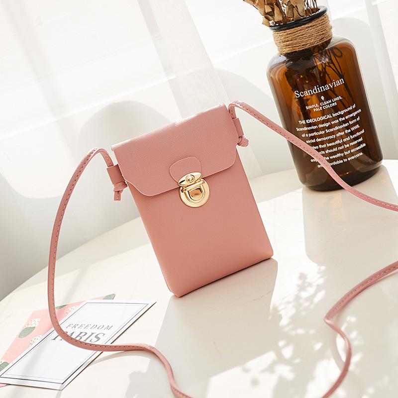 A Solid Color Lock Shoulder Mobile Phone Bag, Summer and Autumn New Crossbody Change Bag.