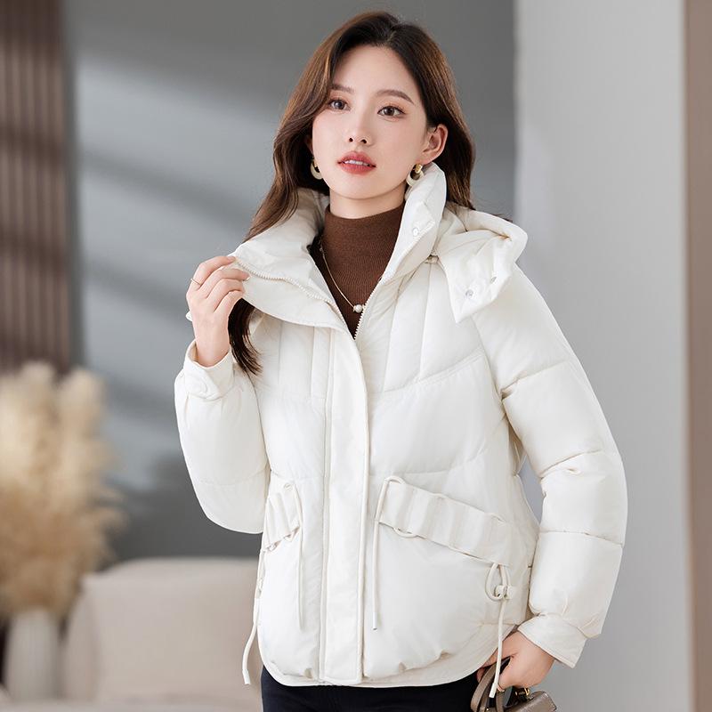 

Женская короткая ветрозащитная теплая зимняя куртка с капюшоном XXL бежевый