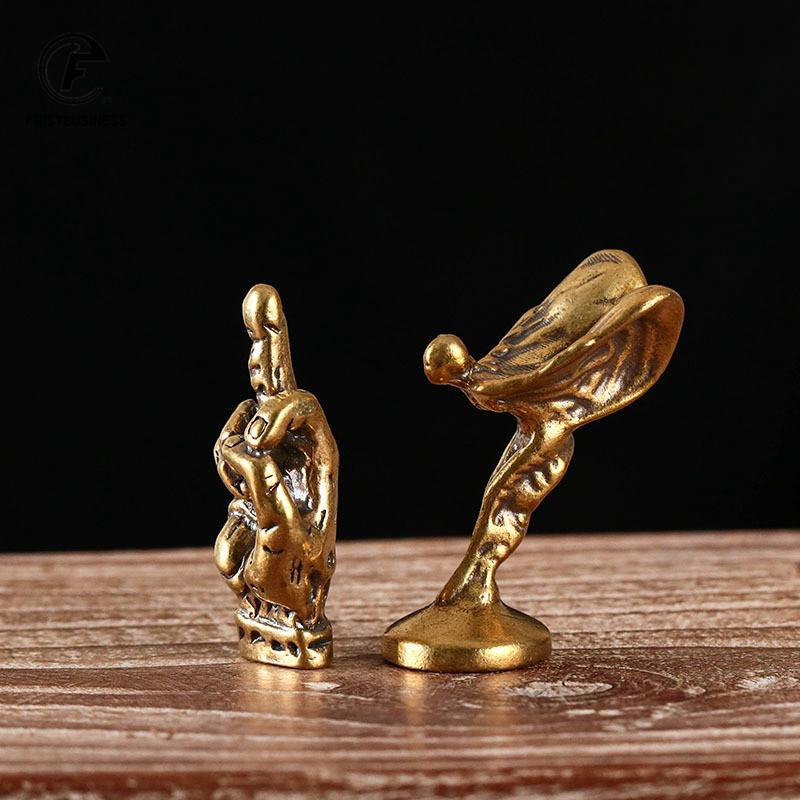 Copper Trophy Figurines Hand with Erect Middle Finger Up Statue Punk Style Vintage Brass Hand Mini Ornaments Office Decoration