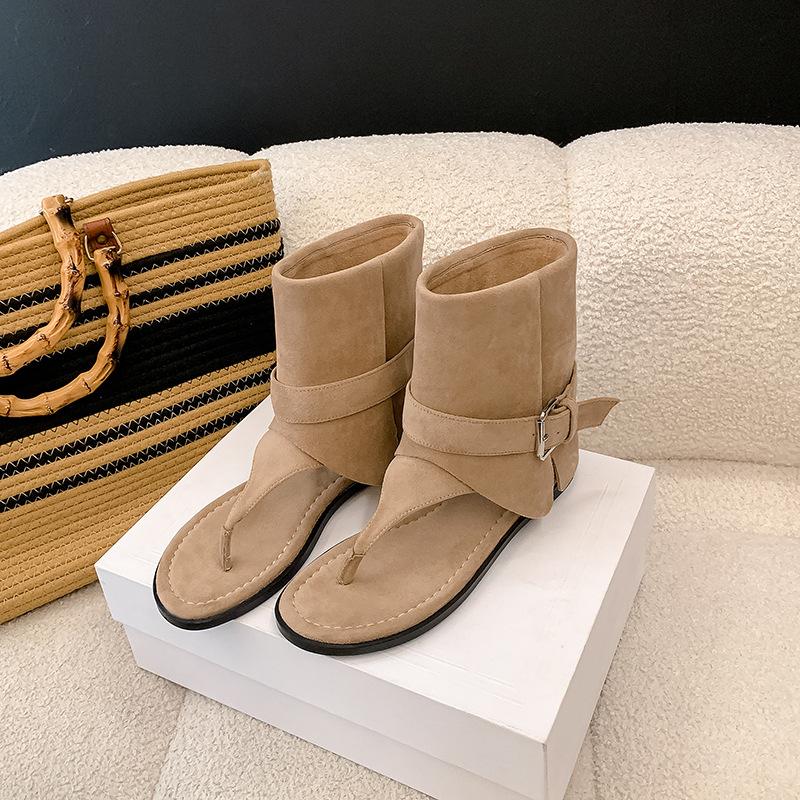 Fashion inner height increase herringbone clip cool boots women's 2025 new summer fashionable spice girl pants short tube Roman sandals