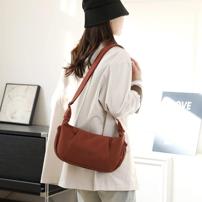 New Women's Messenger Bag Women's Multi-layer Croissant Bag Casual Anti-splashing Shoulder Bag