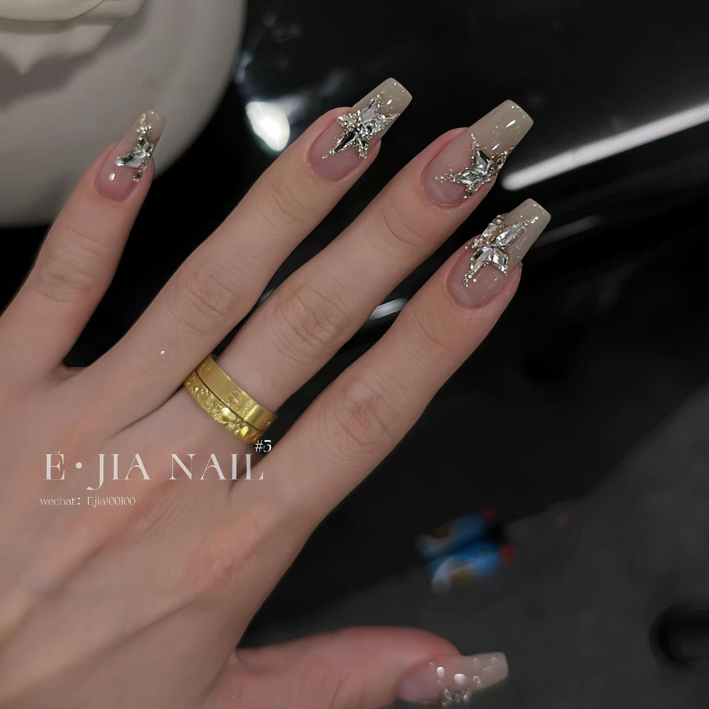 

Red Hot Sparkling Diamond Luxurious Boutique Whitening Press-On Nails Extra Small