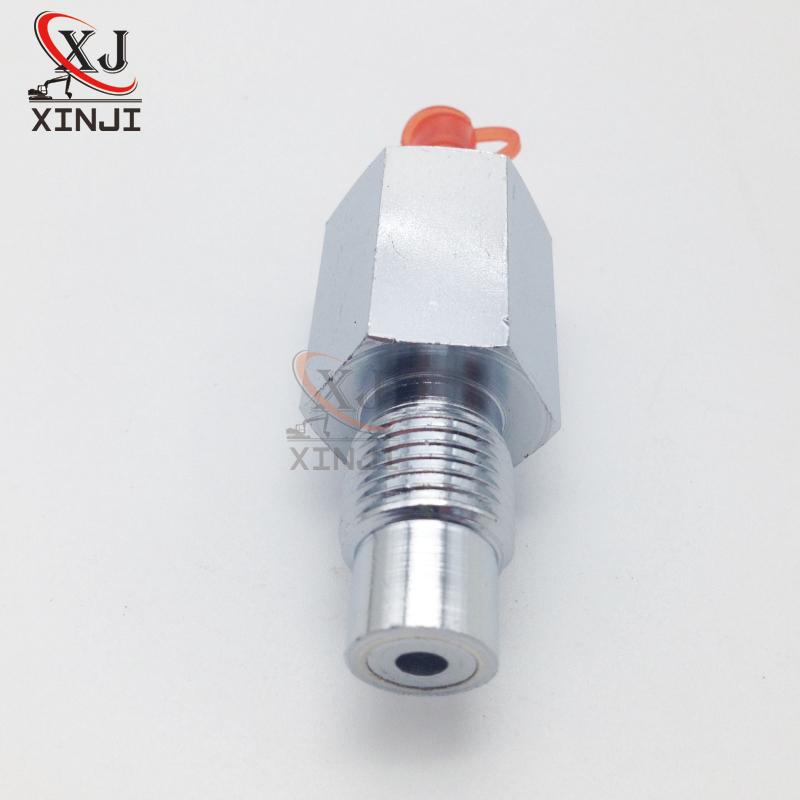Excavator Grease Fitting Valve 2420 1242 Track Adjuster Excavator Grease Valve 2420-1242 For Doosam