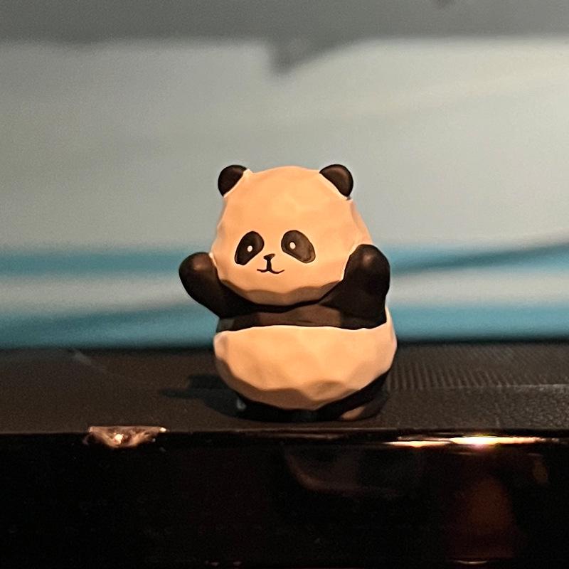 

Смоляная фигурка панды: Милый мультяшный панда, держащий бамбук, украшение
