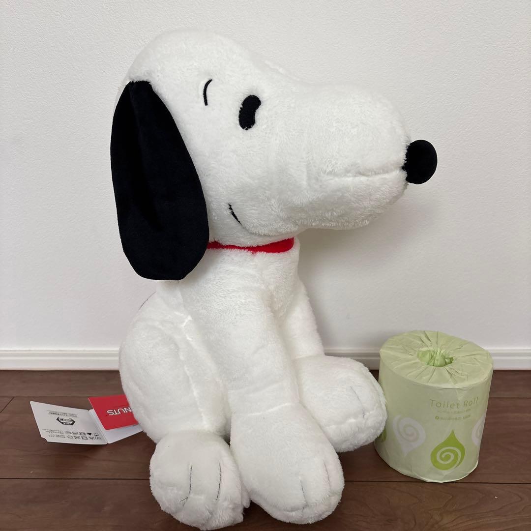 Snoopy super large stuffed toy sitting