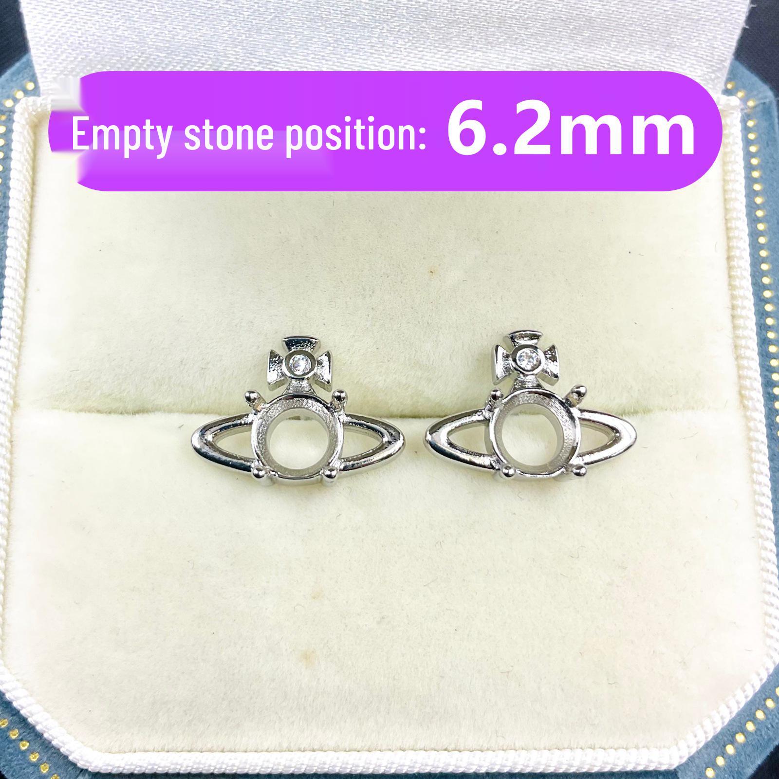 

Серьги-пусеты вдовствующей императрицы Цыси: Серебро S925, Вручную закрепленные круглые бриллианты Hua Zi 4,2 мм, Дизайн с четырьмя крапанами