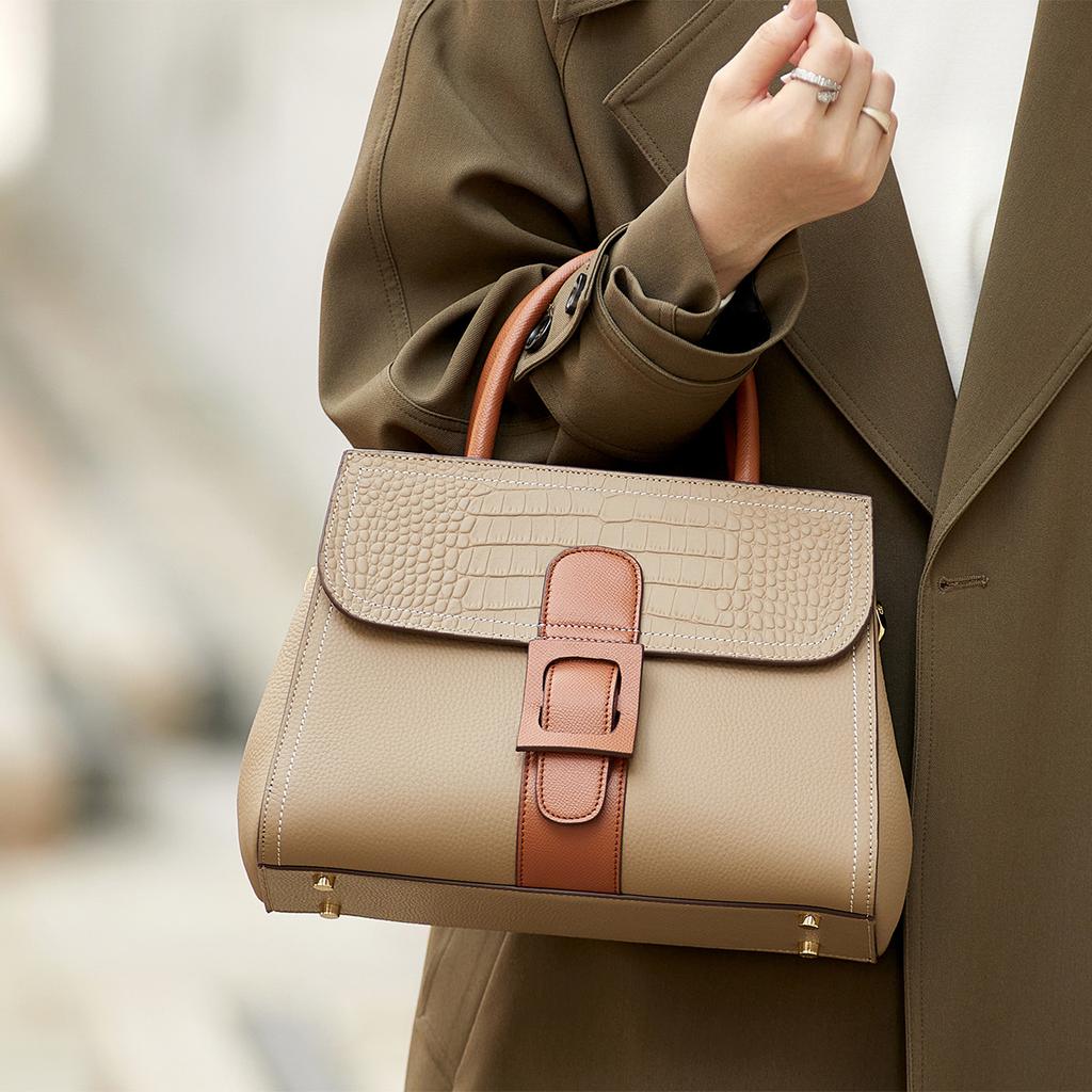 Genuine Leather Women's Bags Shoulder Messenger Lock Cover Super Soft Skin Ladies  Bags