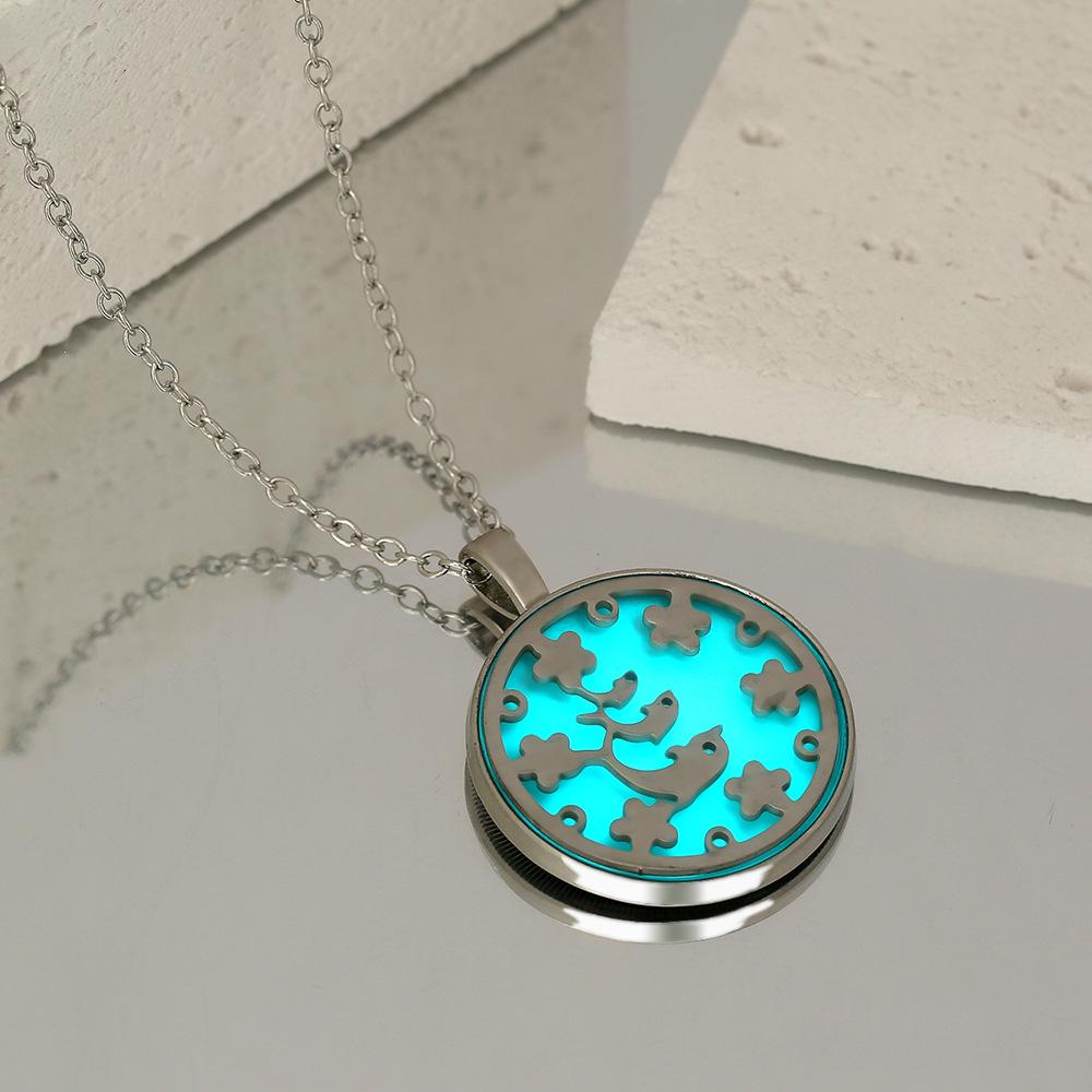 

Luminous Fish Pendant Necklace - Simple and Creative Design
