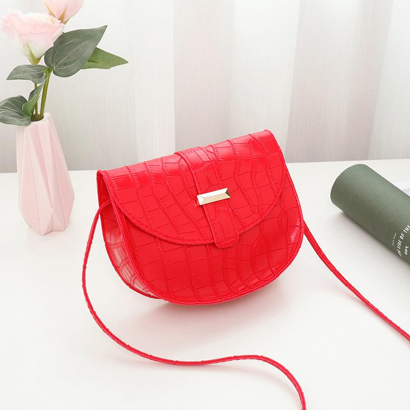 New Fashionable Versatile Shoulder Bag Women's Fresh and Sweet Messenger Bag