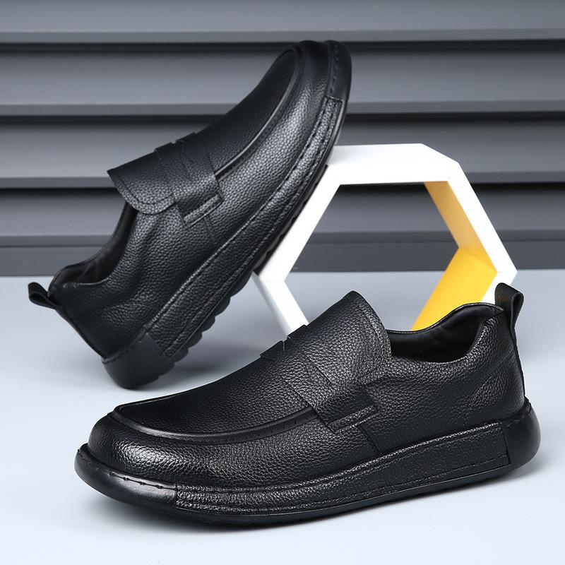 

Men s shoes 2025 spring new versatile breathable soft-soled driving Doudou shoes men s lazy casual leather shoes 38