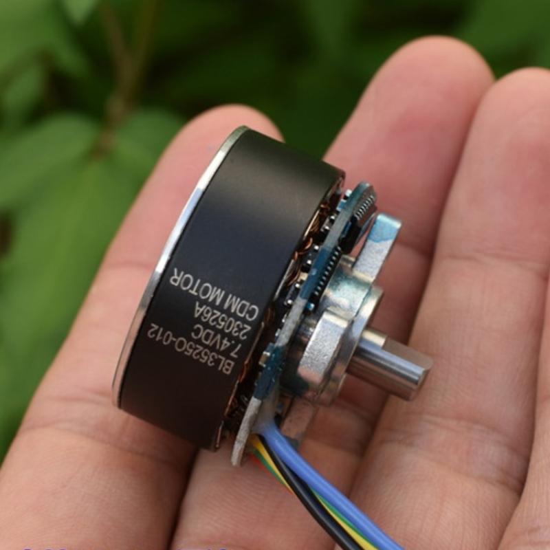 1 יחידה מנוע BLDC ללא פחמים 35 מ"מ עם דרייבר מנוע חשמלי BL3525O DC7.4V 3200 סל"ד מומנט גדול מנוע חזק מהירות PWM