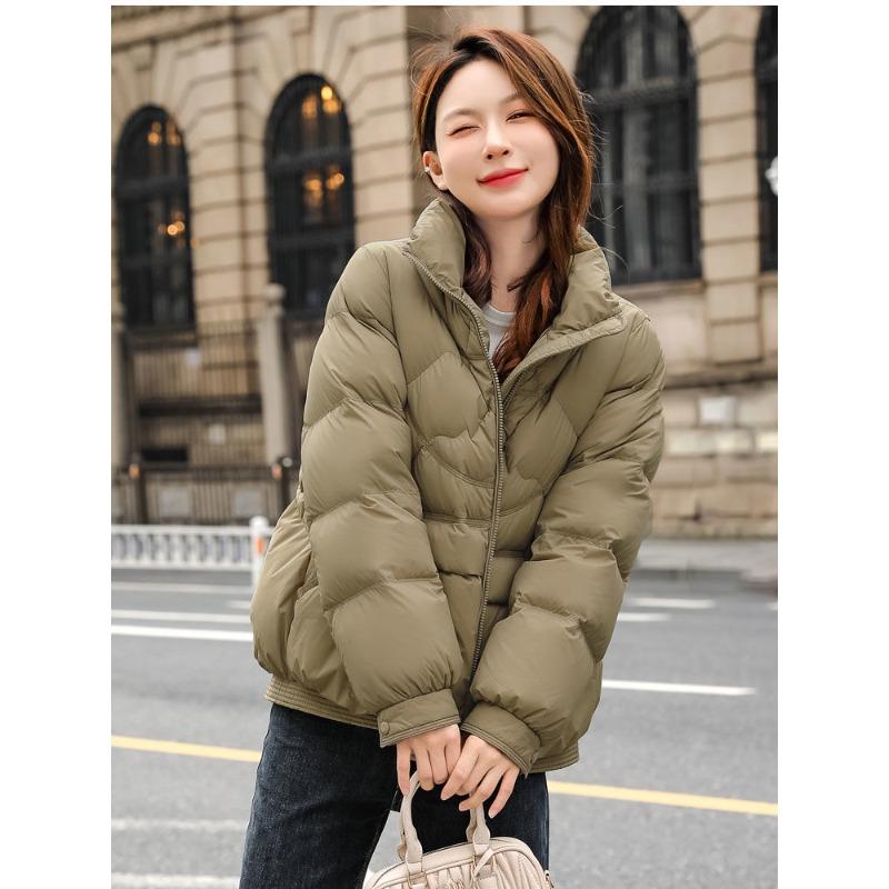 Chaqueta de Algodón Elegante y Adelgazante para Mujeres Petite, Ligera y Cálida, Diseño de Cuello Alto