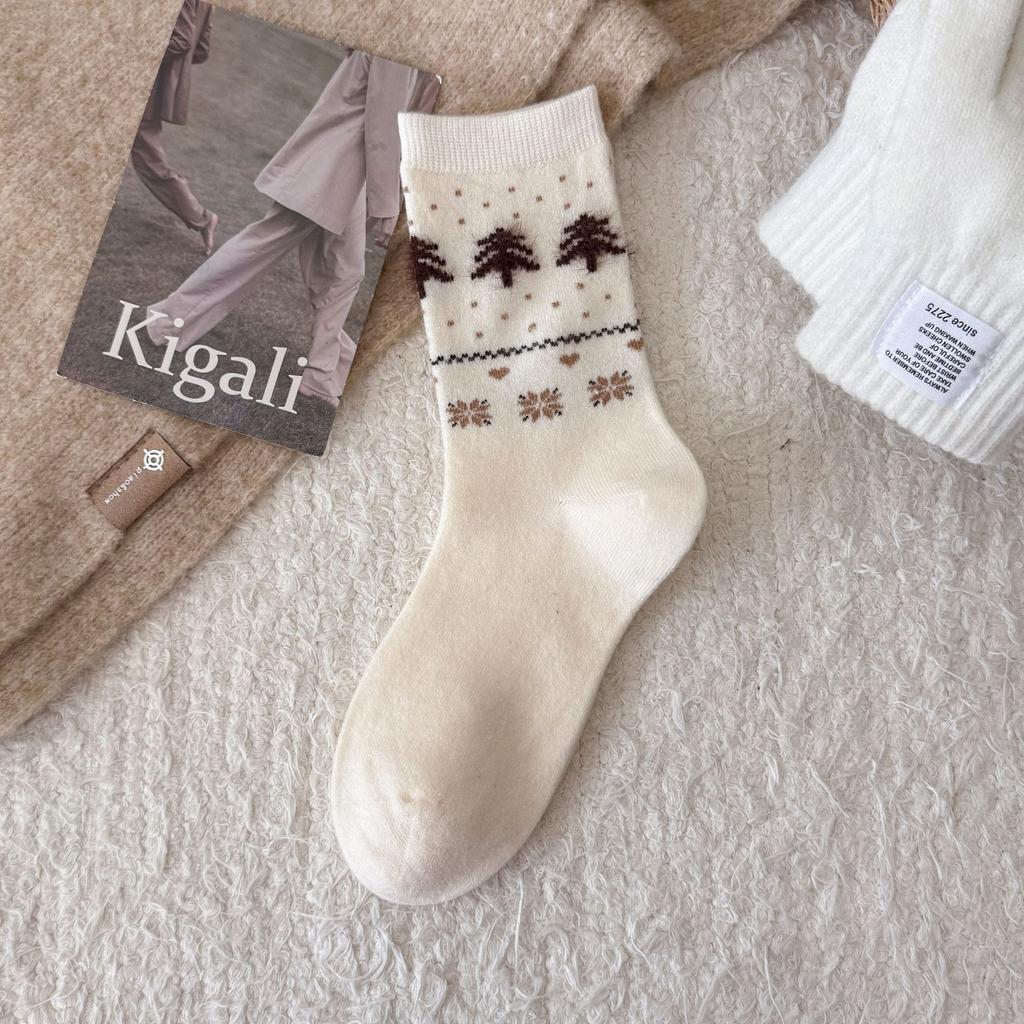 Ladies Autumn and Winter Thickened Warm Retro Wool Boneless Mid Tube Socks