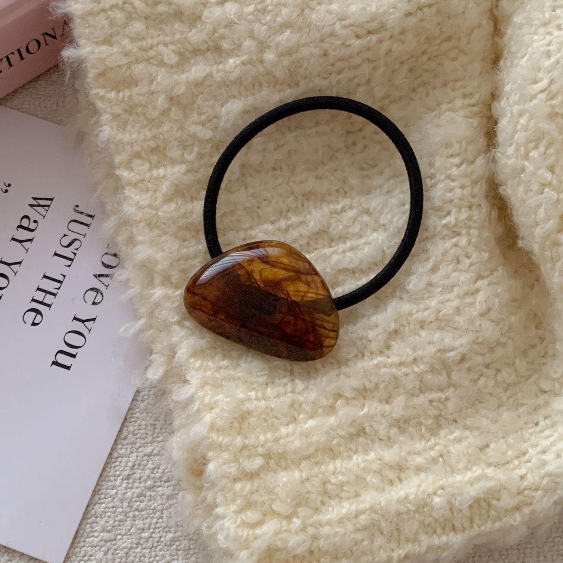 

Корейская минималистская повязка на голову из смолы - нерегулярная треугольная повязка для женщин