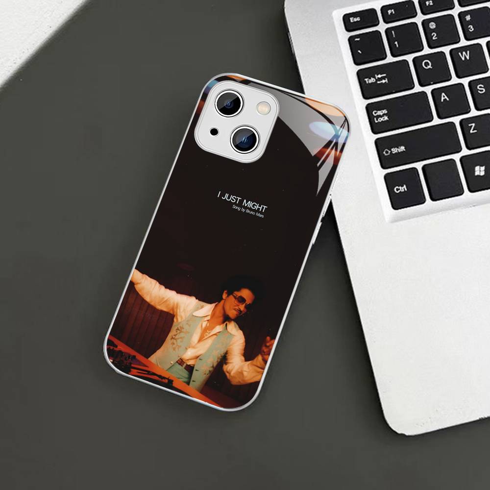 Célèbre Bruno Mars Le Romantique Pour IPhone 14 13 12 Mini 11 Pro XS Max X XR 14 Plus Coque en Verre Trempé