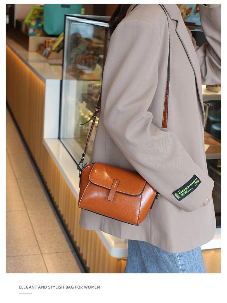 Bolsa Transversal Retro Feminina em Couro Genuíno - Elegante, Versátil, Pequena Bolsa de Couro para Ombro para o Dia a Dia.