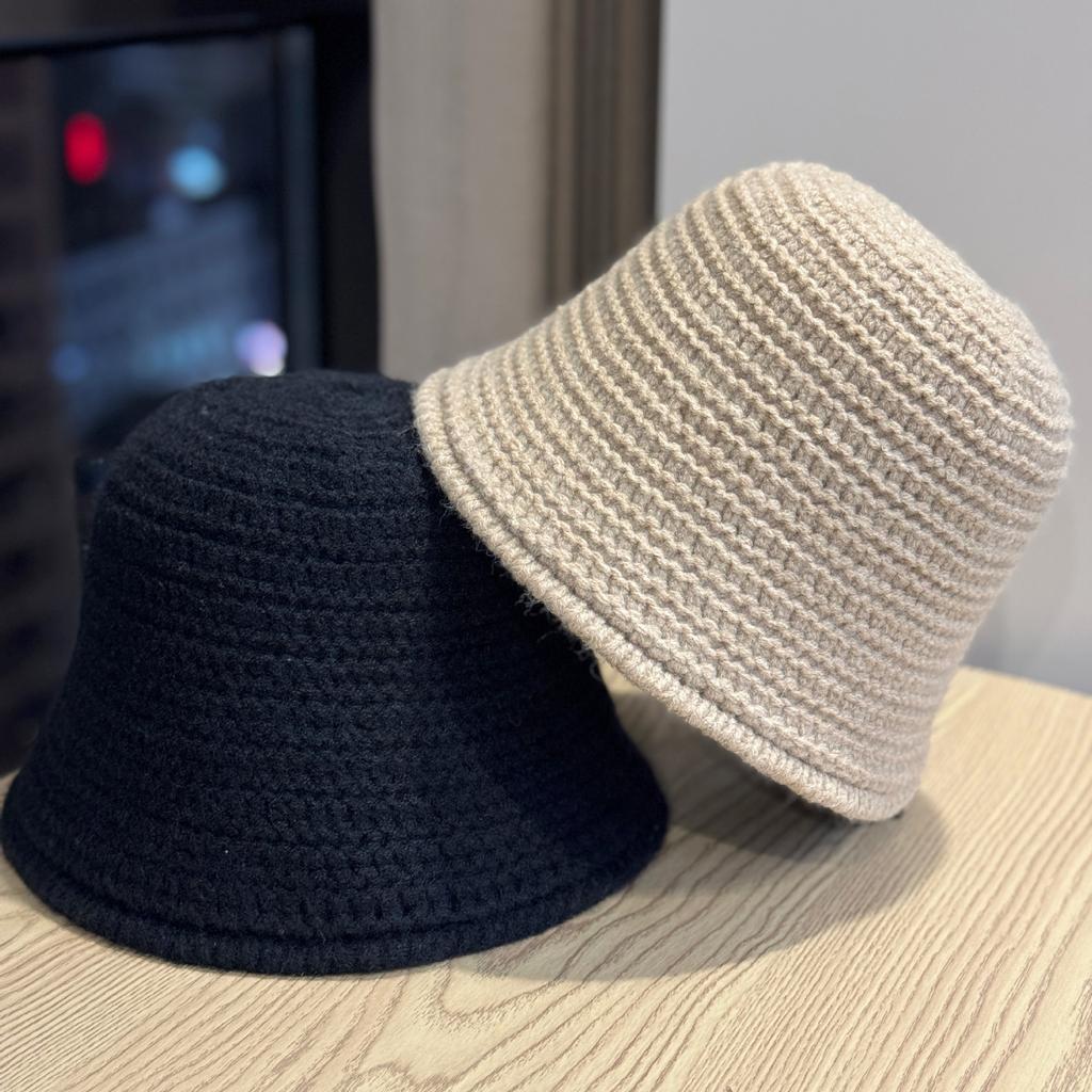 Retro Autumn and Winter Fisherman's Hat Women's Round Bucket Hat Bell  Shaped Knitted Warm Hat Versatile Face Showing Small Basin Hat