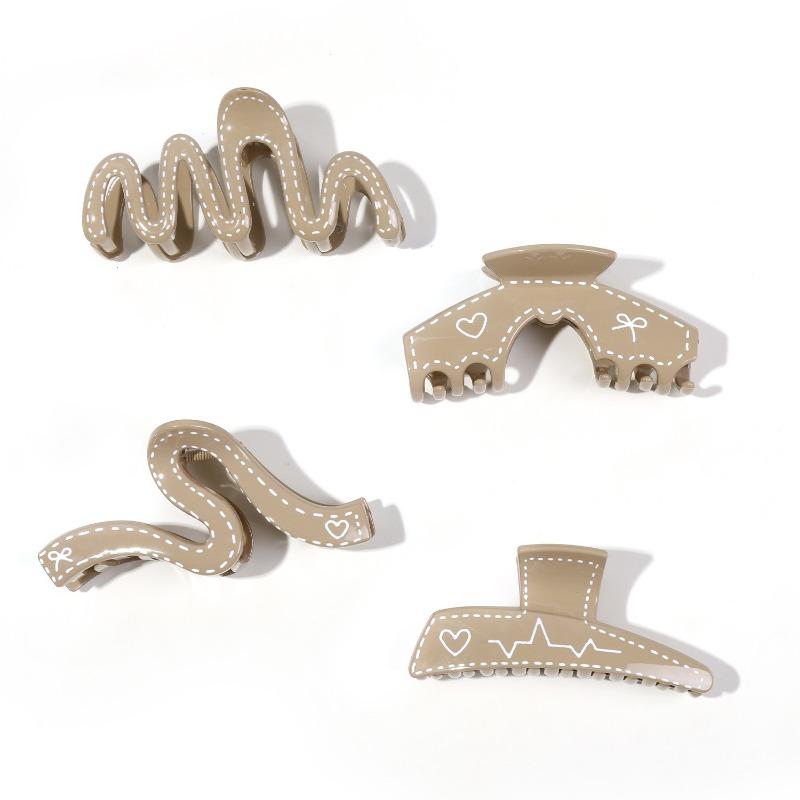 High-end Cream-colored Hair Clips Women's Heart Graffiti Wavy Gripper Elegant Updo Shark Gripper